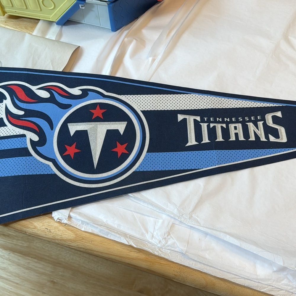 NFL Titans Pennant 2012 new w tags , NFL certified